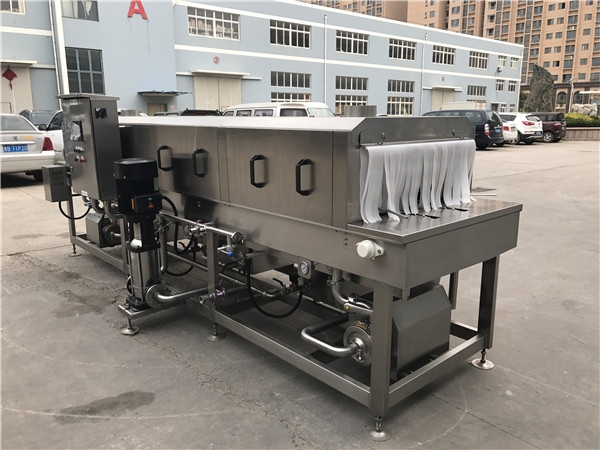 果蔬周轉(zhuǎn)筐清洗機，采用304不銹鋼，易拆裝